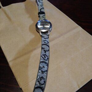Ladies Guess by Marciano logo watch untested